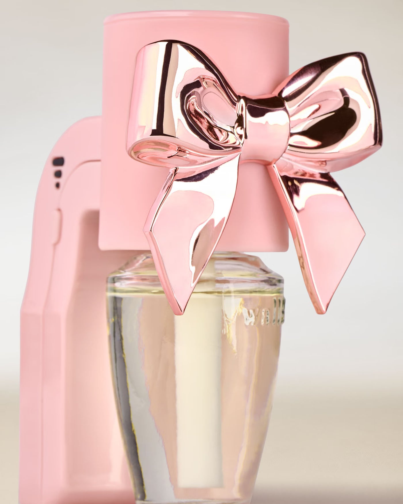 Bow Scent Control™ Wallflowers Fragrance Plug